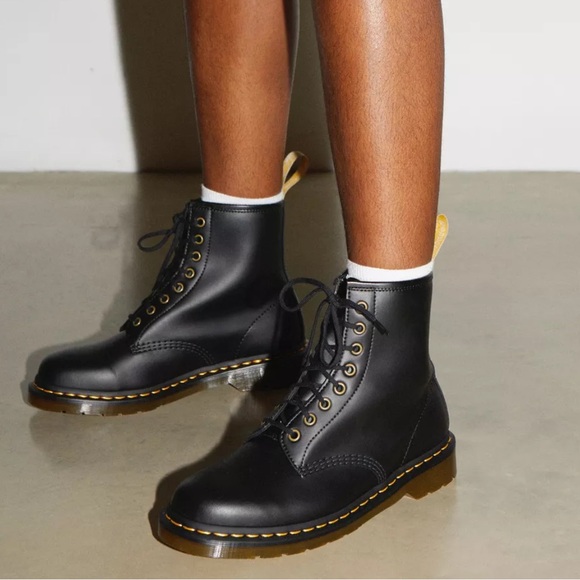 Dr. Martens VEGAN 1460 LACE UP BOOTS unisex - Picture 3 of 12